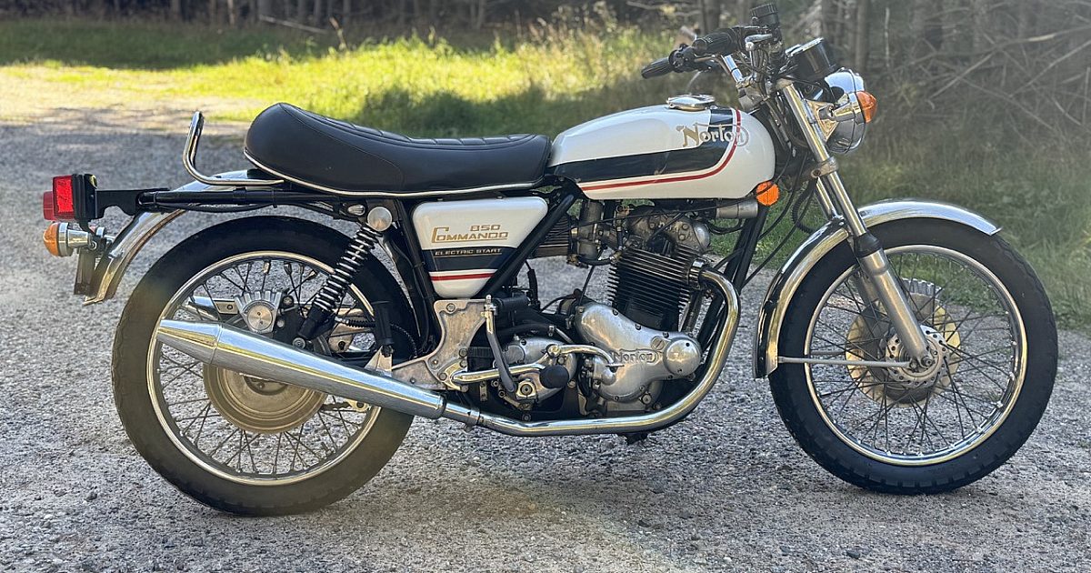 1975 Norton Commando 850